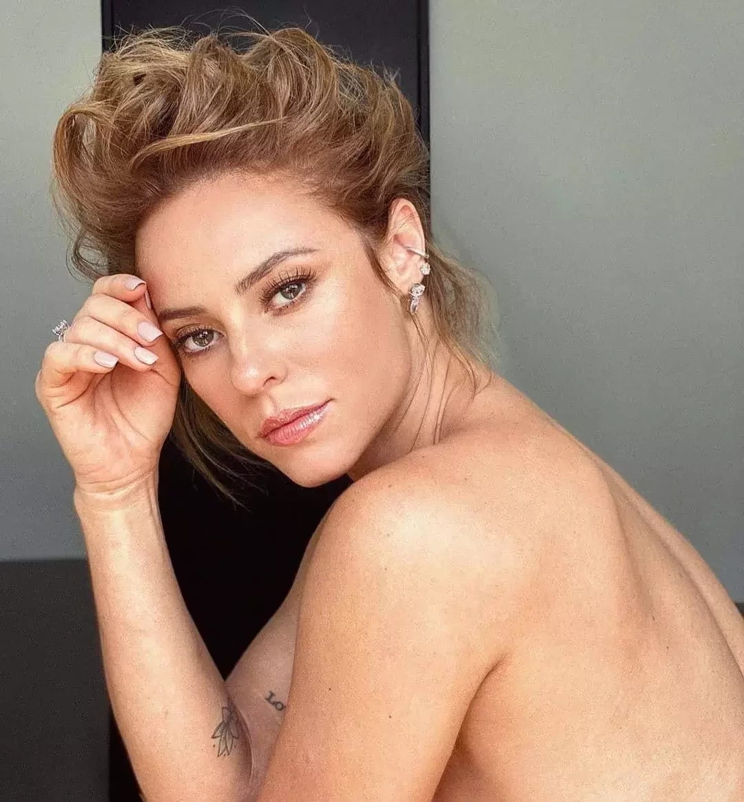 Relembre celebridades que já tiveram nudes vazados na internet - imagem 33472