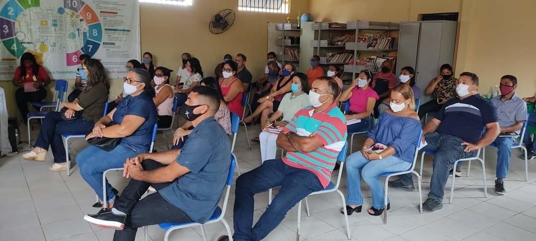 Volta as aulas em Monsenhor Gil é avaliada com a presença do prefeito João Luiz