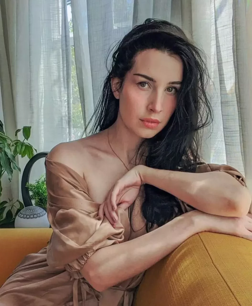 Veja rotina da modelo que fatura R$ 500 mil por mês vendendo fotos nua - imagem 32938