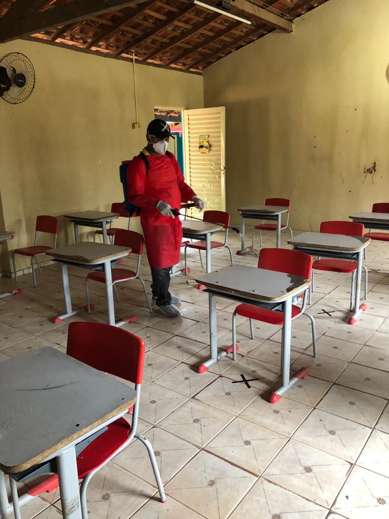 Voltar as aulas em Monsenhor Gil, mas voltar com segurança, diz prefeito João Luiz - Imagem 13