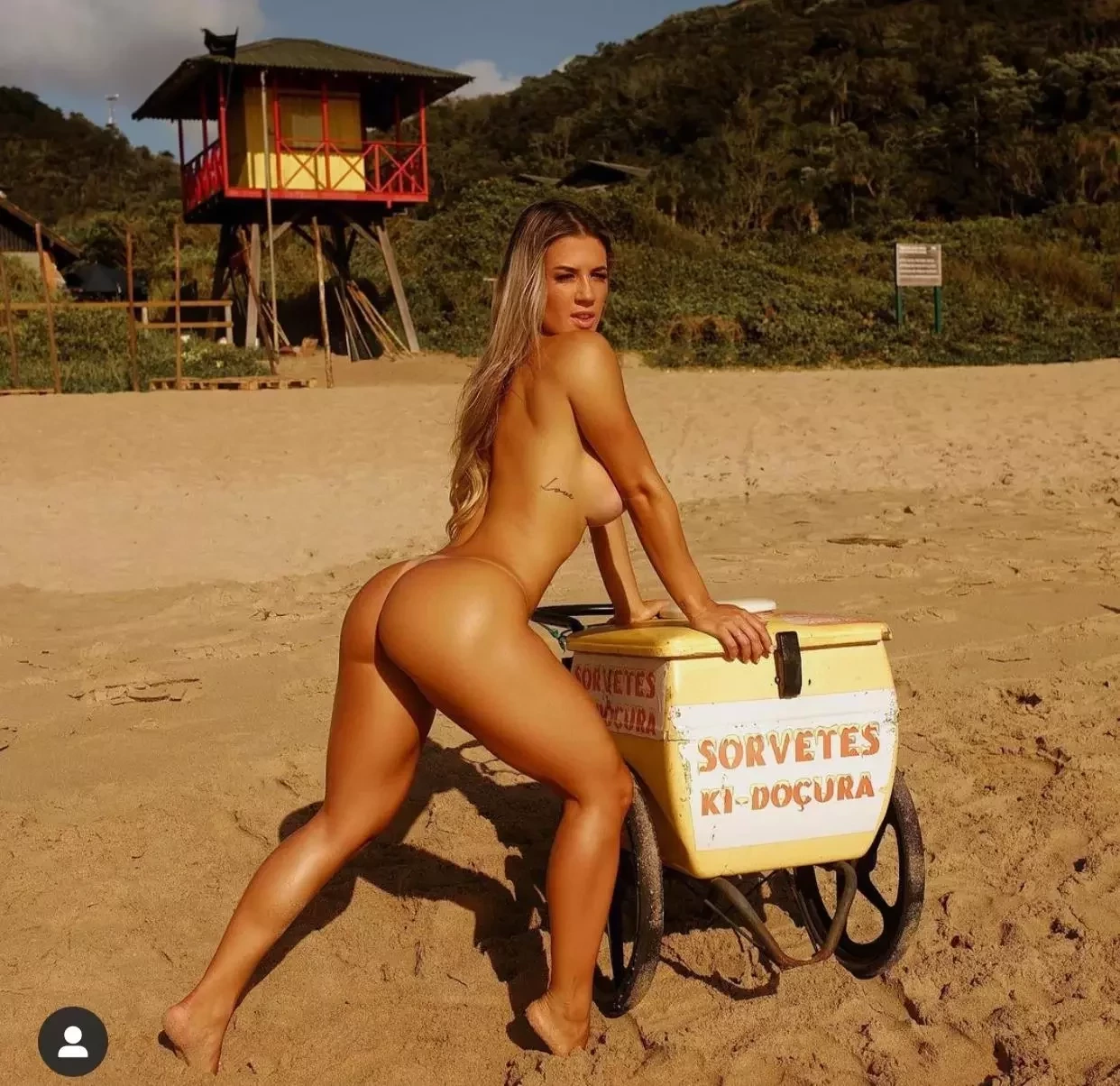 Ex de Neymar faz ensaio sensual e diz: "Já fiquei com outros famosos" - imagem 33743