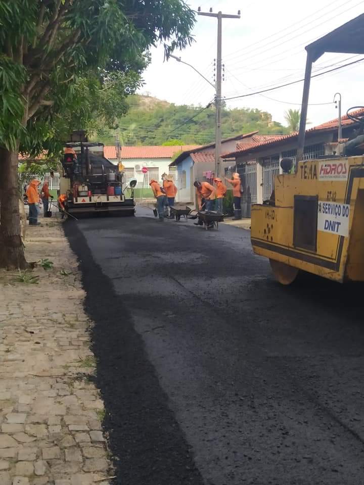 Em Monsenhor Gil e região, João Luiz já é chamado como “prefeito construtor” - Imagem 1