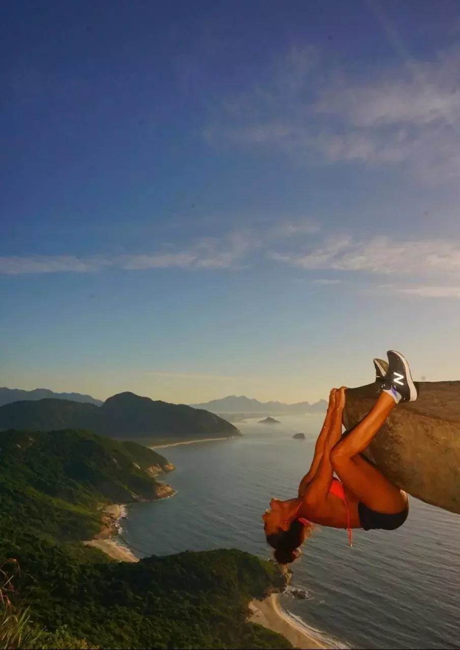 Juliana Paes posa sexy de biquíni e brinca: 'Cada um com sua Tieta' - imagem 33024