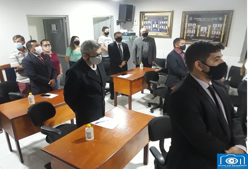 Milton Brandão: Prefeito Evangelista Resende, participa de Sessão Solene e diz em discurso que trabalhará em parceria com todos vereadores  - Imagem 11