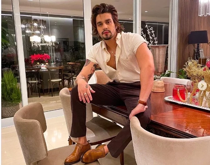 Confira os detalhes mais absurdos das mansões dos sertanejos - imagem 33188