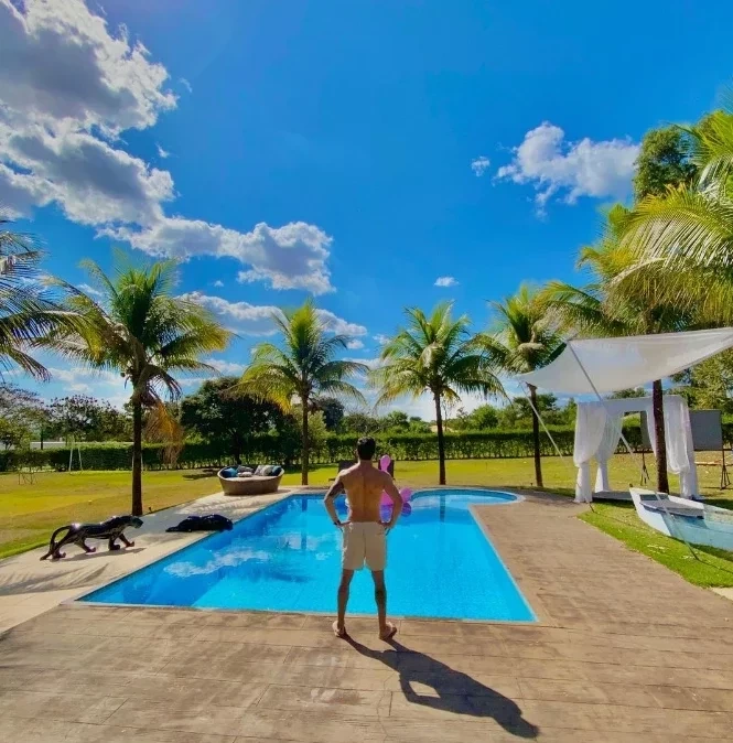 Confira os detalhes mais absurdos das mansões dos sertanejos - imagem 33185