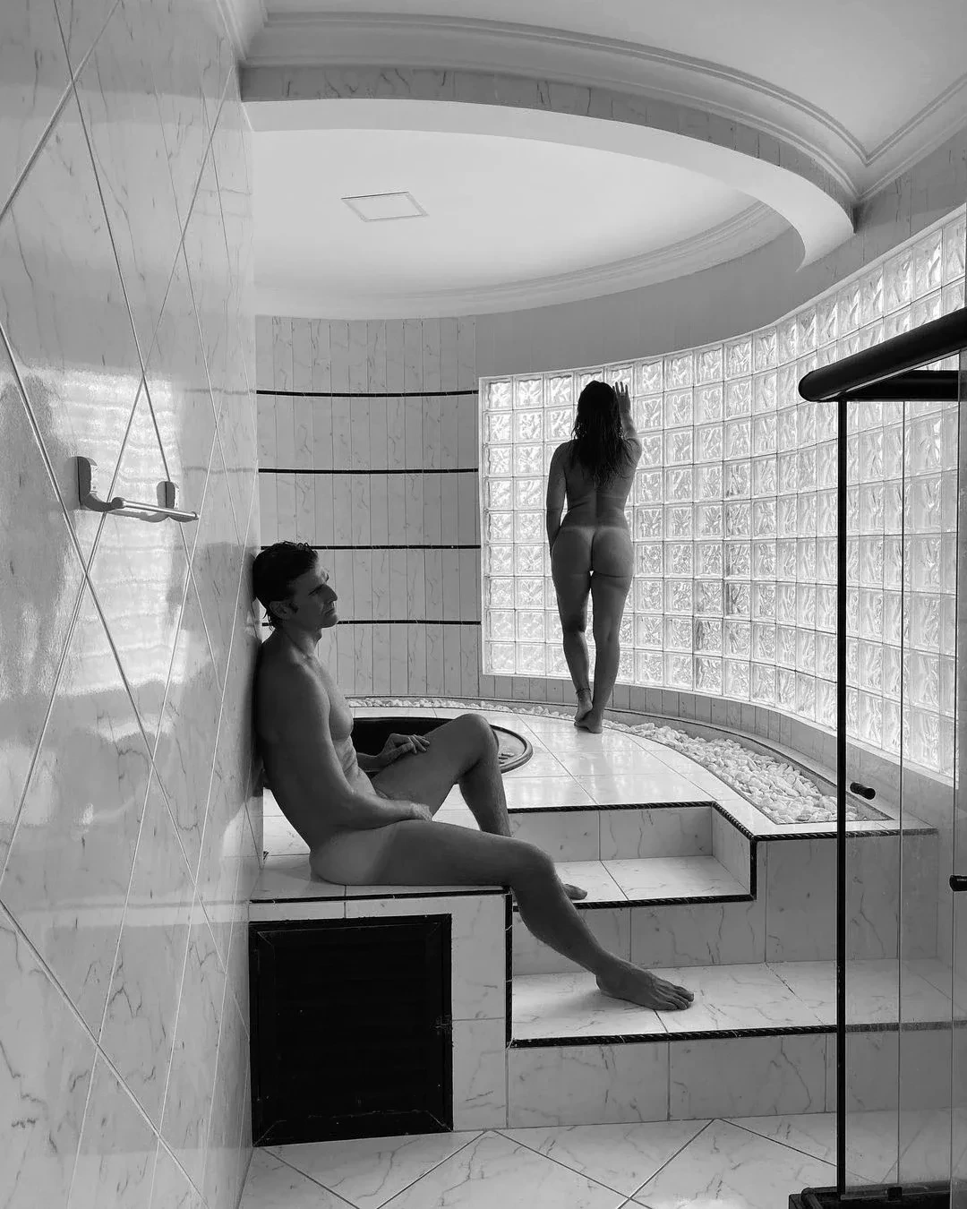 Reynaldo Gianecchini posta foto nu com amiga e web vai à loucura - imagem 33232