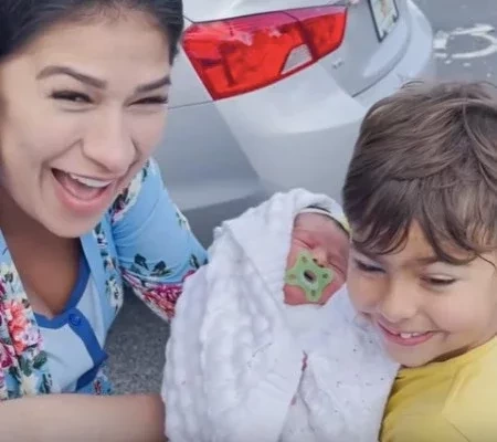 Simone mostra 1º encontro do filho, Henry, com a irmã, Zaya; vídeo