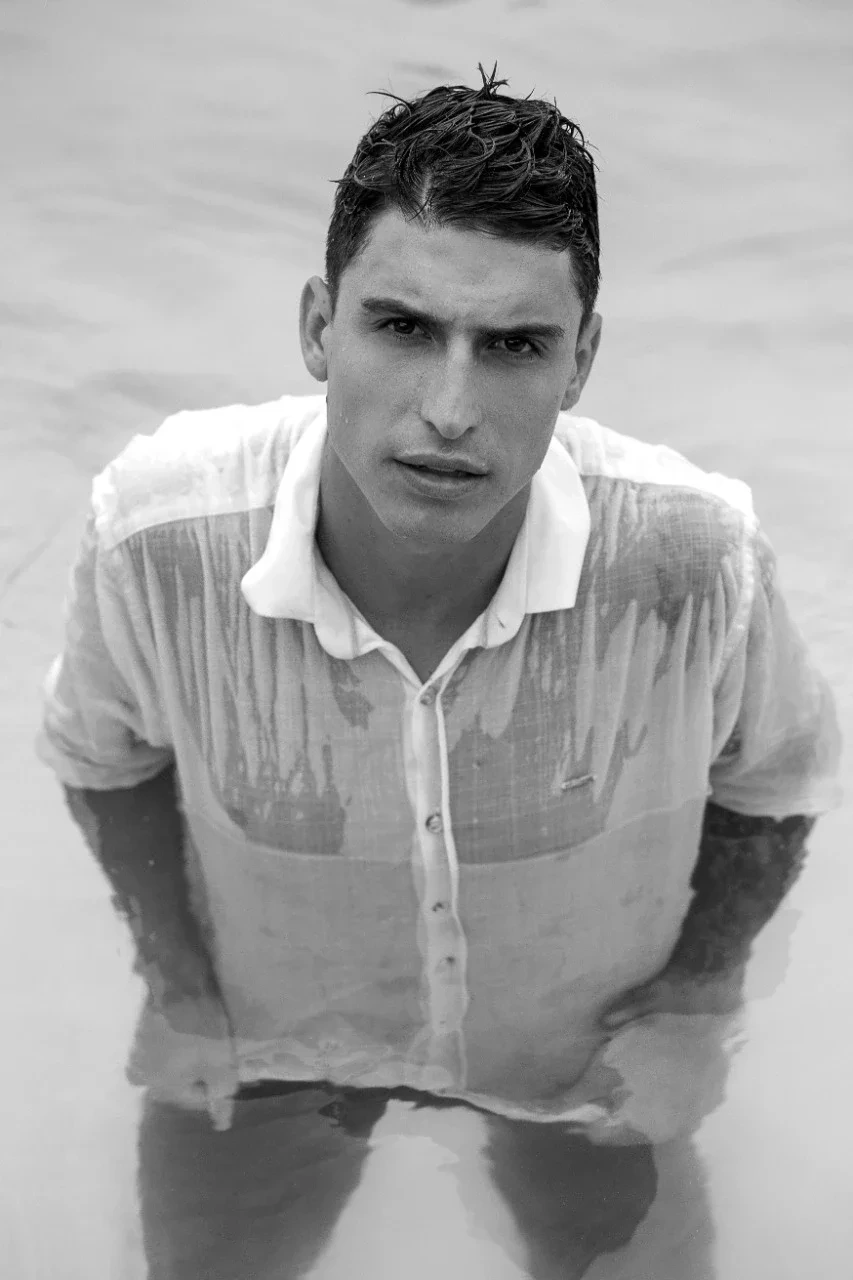 Felipe Prior chama atenção ao fazer seu primeiro ensaio sensual; fotos - imagem 34777