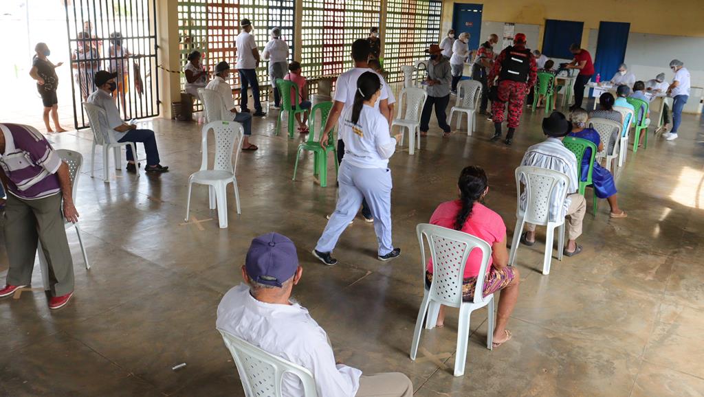 Valença do Piaui avança com vacinação de idosos entre 75 e 79 anos - Imagem 29