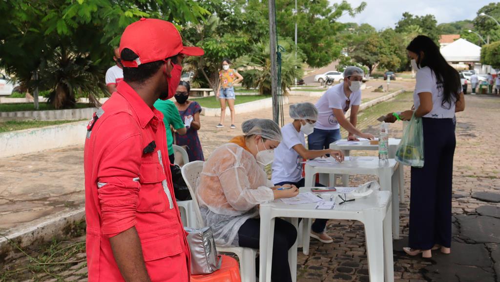 Valença do Piaui avança com vacinação de idosos entre 75 e 79 anos - Imagem 6