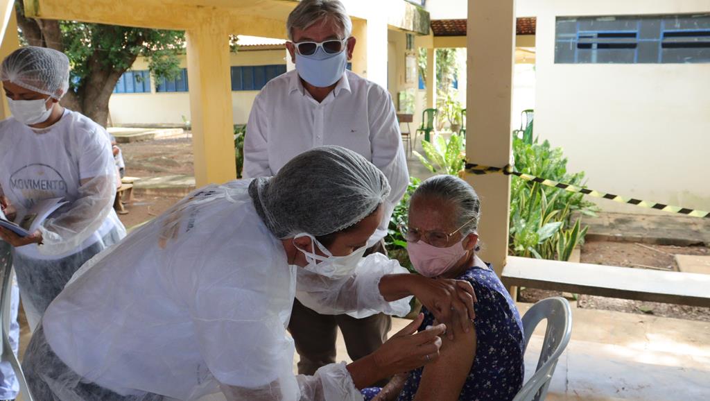 Valença do Piaui avança com vacinação de idosos entre 75 e 79 anos - Imagem 42