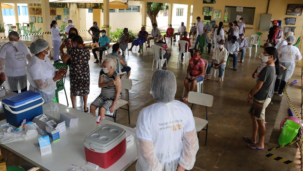 Valença do Piaui avança com vacinação de idosos entre 75 e 79 anos - Imagem 32