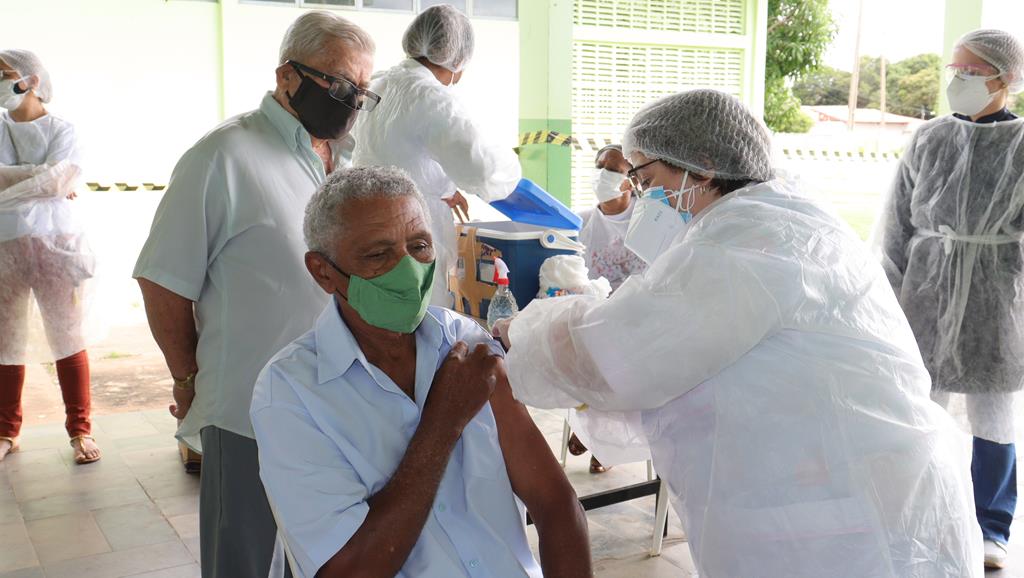 Valença do Piaui avança com vacinação de idosos entre 75 e 79 anos - Imagem 19