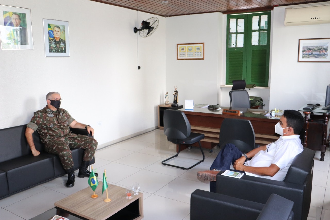 Prefeito de Coivaras trata sobre parceria com o 25º BC do Exército Brasileiro - Imagem 4