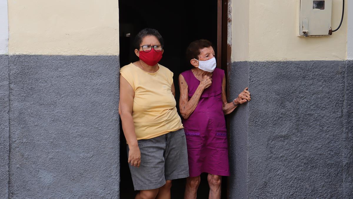 Idosos de 70 e 74 anos são vacinados na cidade e interior de Valença - Imagem 31