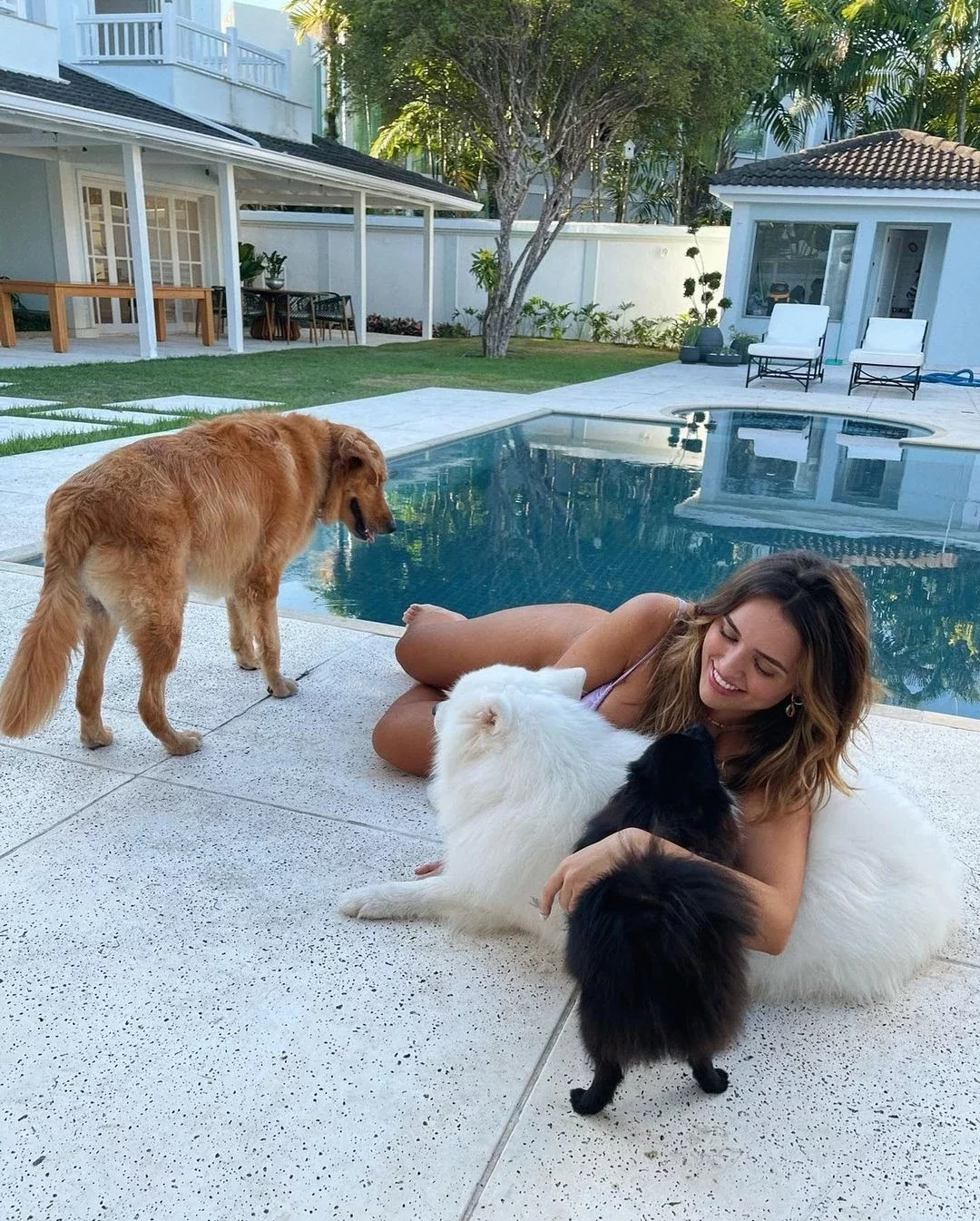 Rafa Kalimann estreia mansão no Rio ao lado dos seus cachorros; fotos - imagem 34225