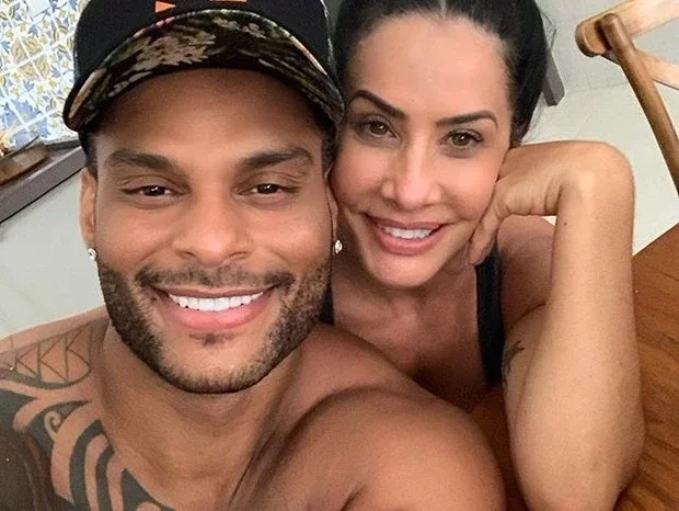 Shopping, ônibus: Veja os lugares inusitados onde famosos fizeram sexo - imagem 34255