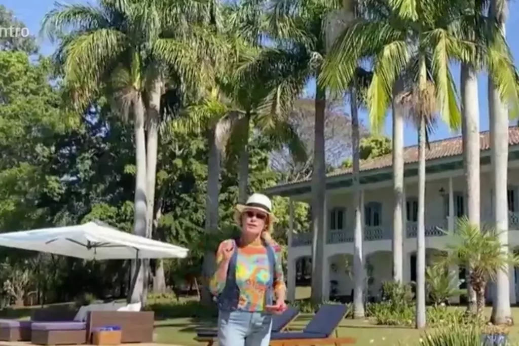 Conheça as mansões de famosos do Brasil e do mundo - imagem 35530