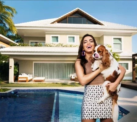 Conheça as mansões de famosos do Brasil e do mundo