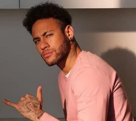 Neymar Jr. revela: “Entrei pro time dos casados”