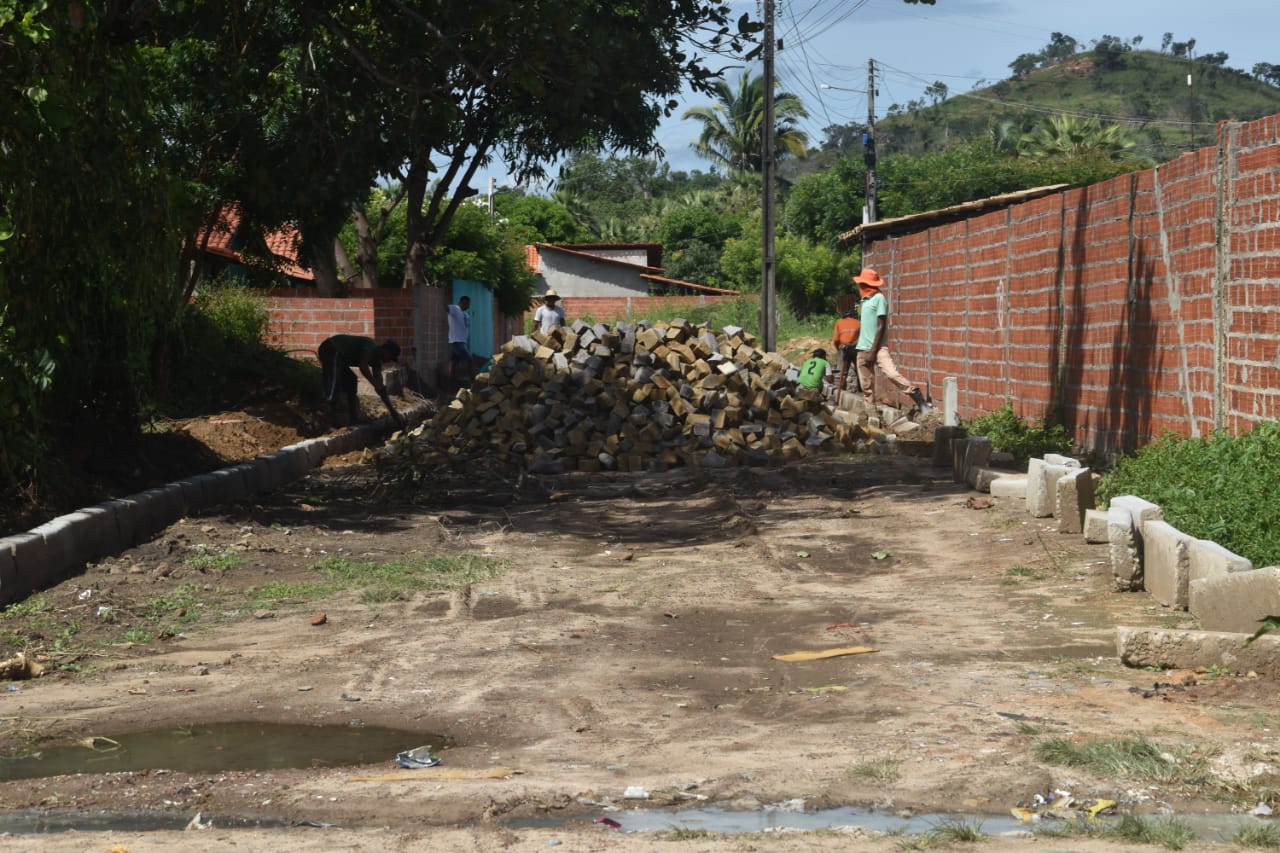 Obras em Monsenhor Gil parceria legislativo com executivo - Imagem 9