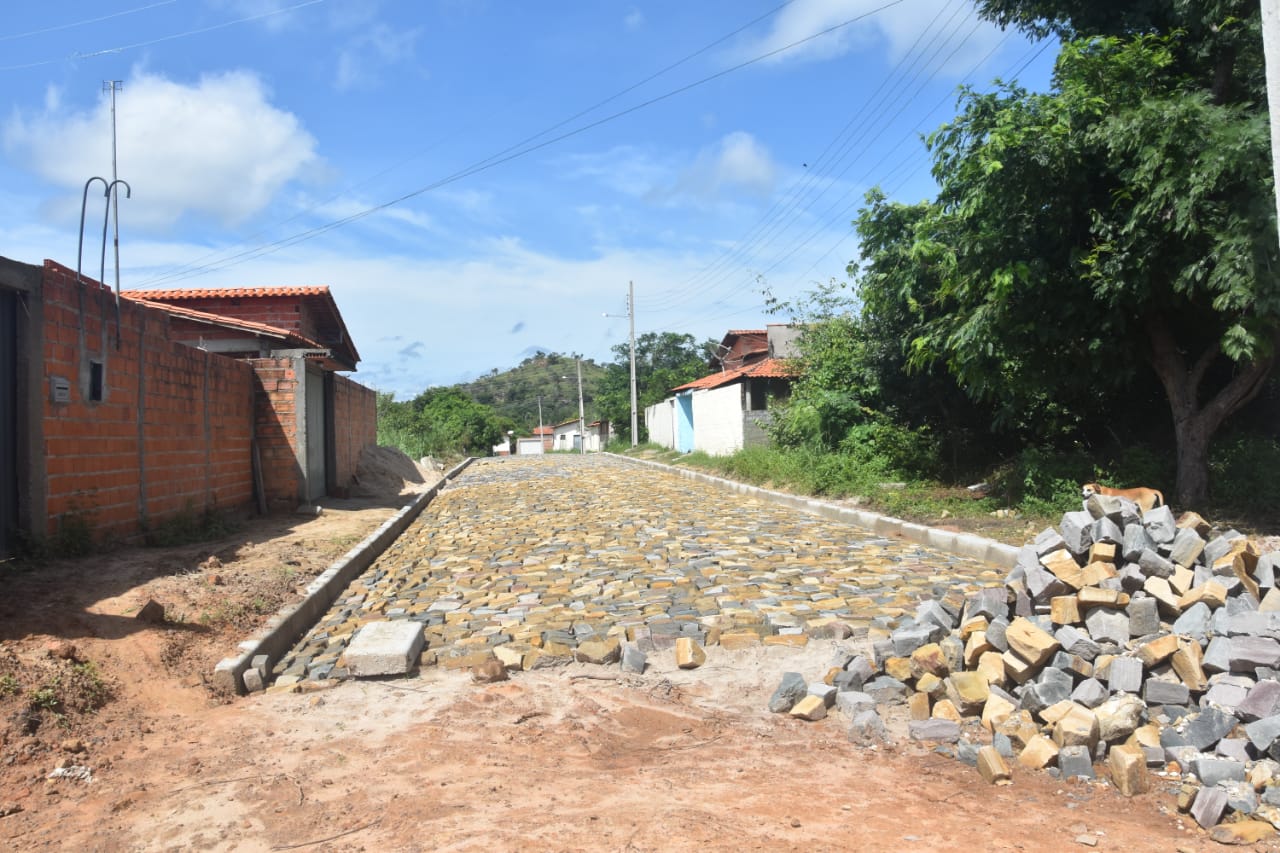 Obras em Monsenhor Gil parceria legislativo com executivo - Imagem 2