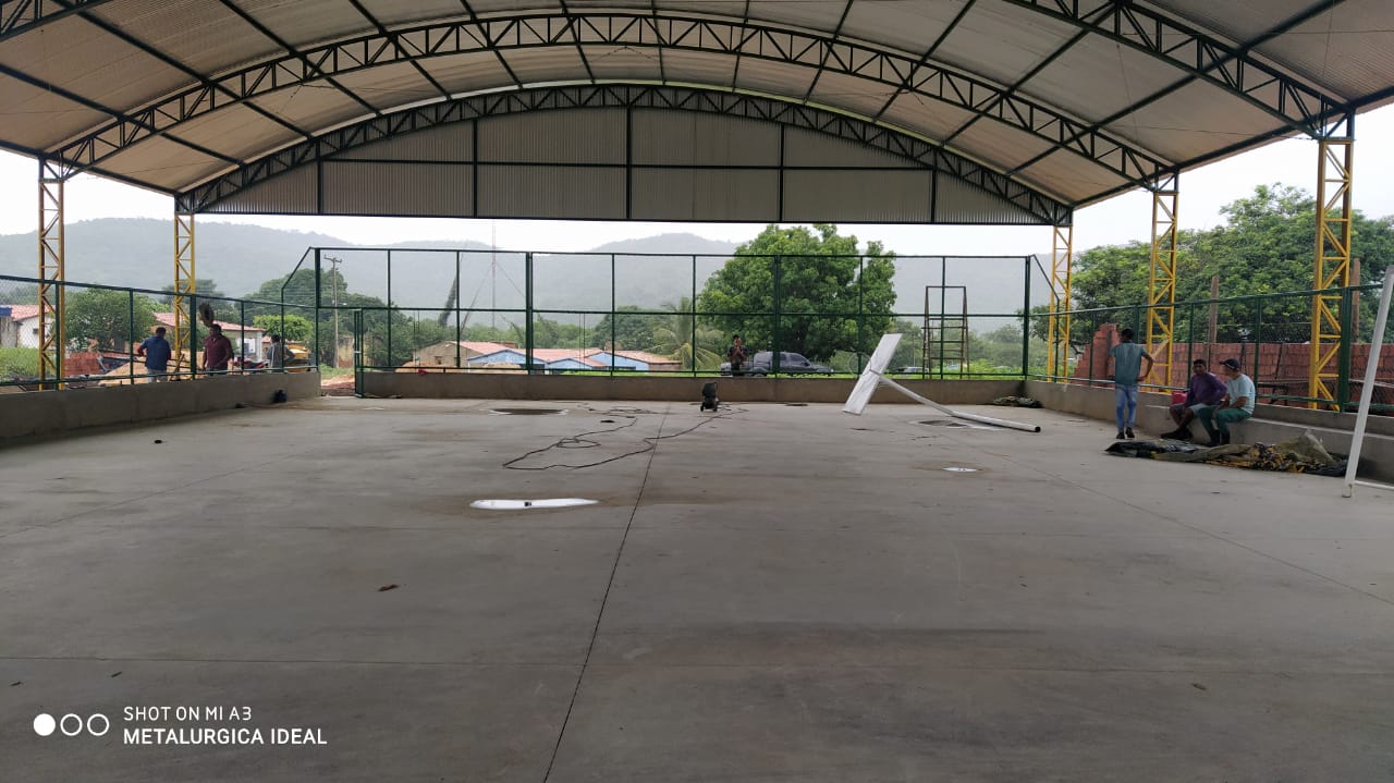 Prefeita Lúcia Lacerda comemora a fase final de uma Obra. - Imagem 2