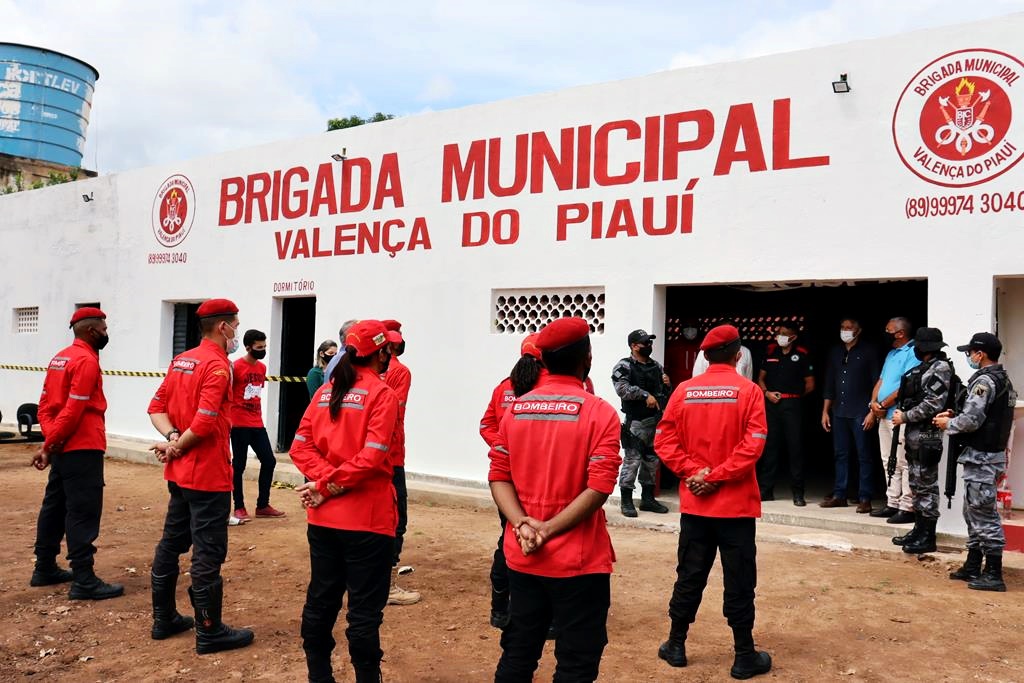 Sede da Brigada de Incêndio foi inaugurada em Valença. Video - Imagem 11