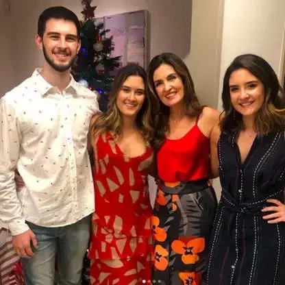 filhos de Fátima Bernardes e William Bonner