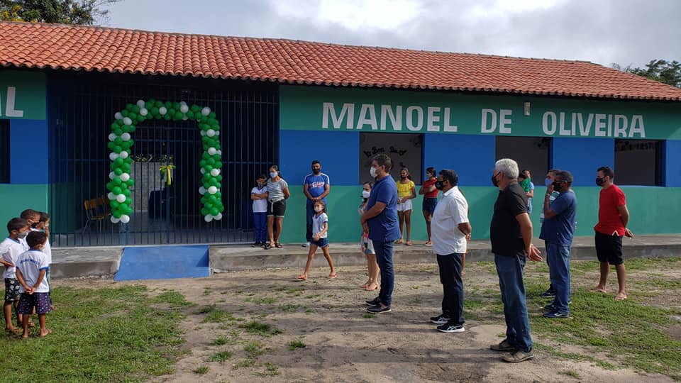 Prefeito recupera escola na zona rural       - Imagem 2