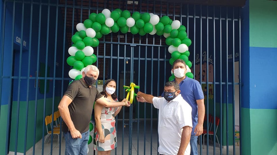 Prefeito recupera escola na zona rural       - Imagem 3