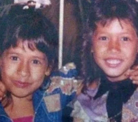 Você sabe quem são estas estrelas da música quando crianças?