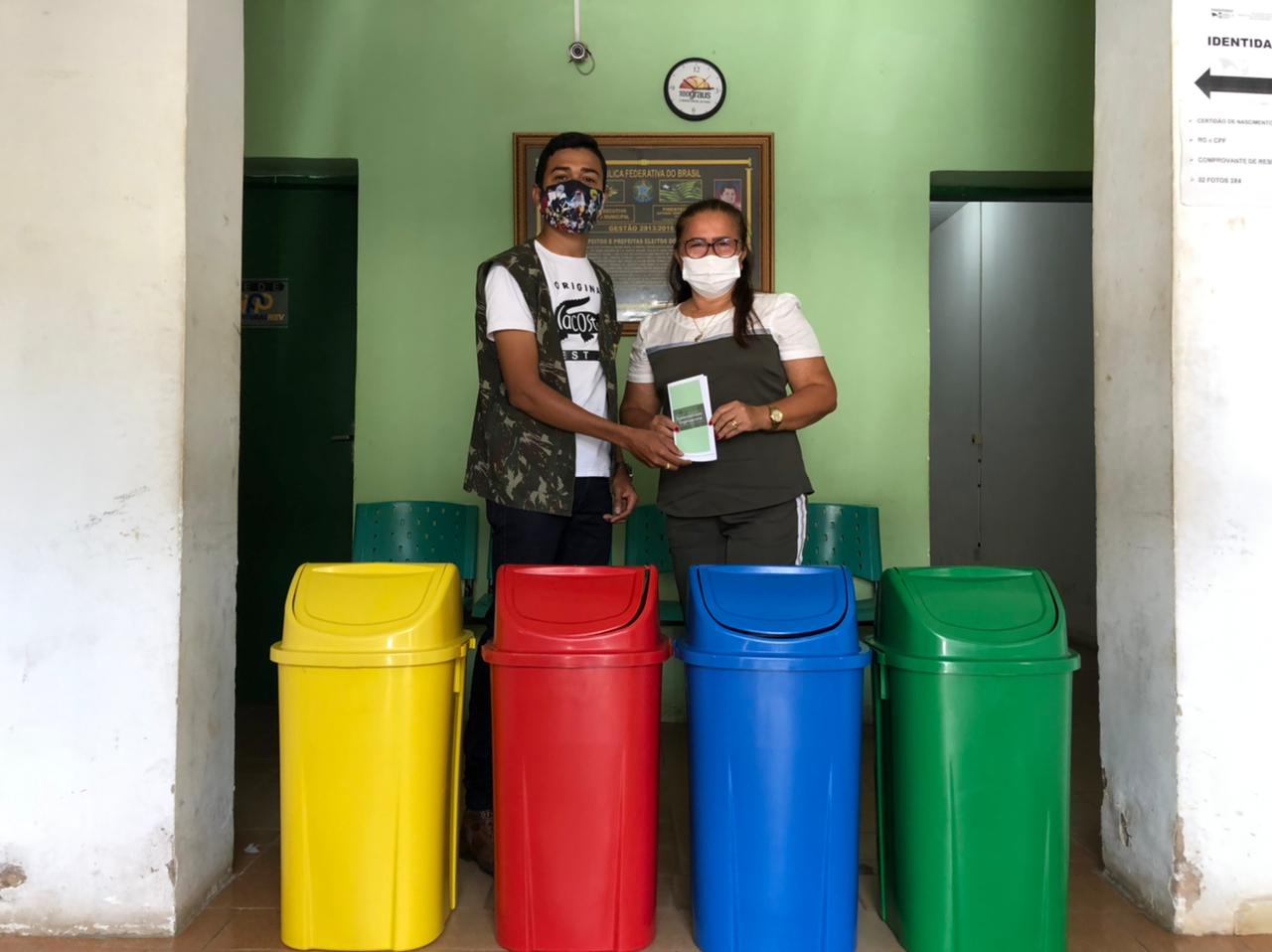 Secretaria de Meio Ambiente instala lixeiras em órgãos públicos - Imagem 1