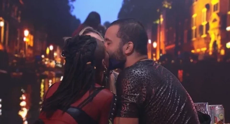 Relembre os beijos mais marcantes do BBB 21. Veja fotos! - imagem 38179