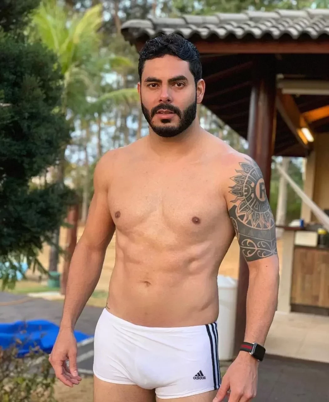 Veja cliques ousados do ex-BBB Rodolffo de sunga branca e corpão  - imagem 35972