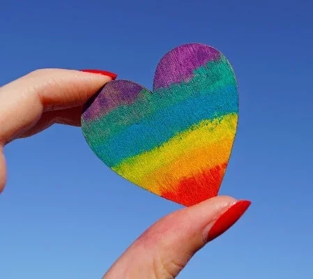 Atores assumidamente LGBT que você não fazia ideia que fossem!