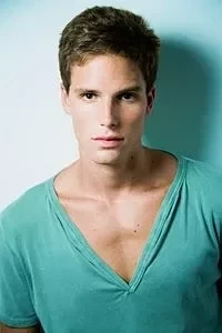 Jonatas não é irmão de Rodrigo Faro