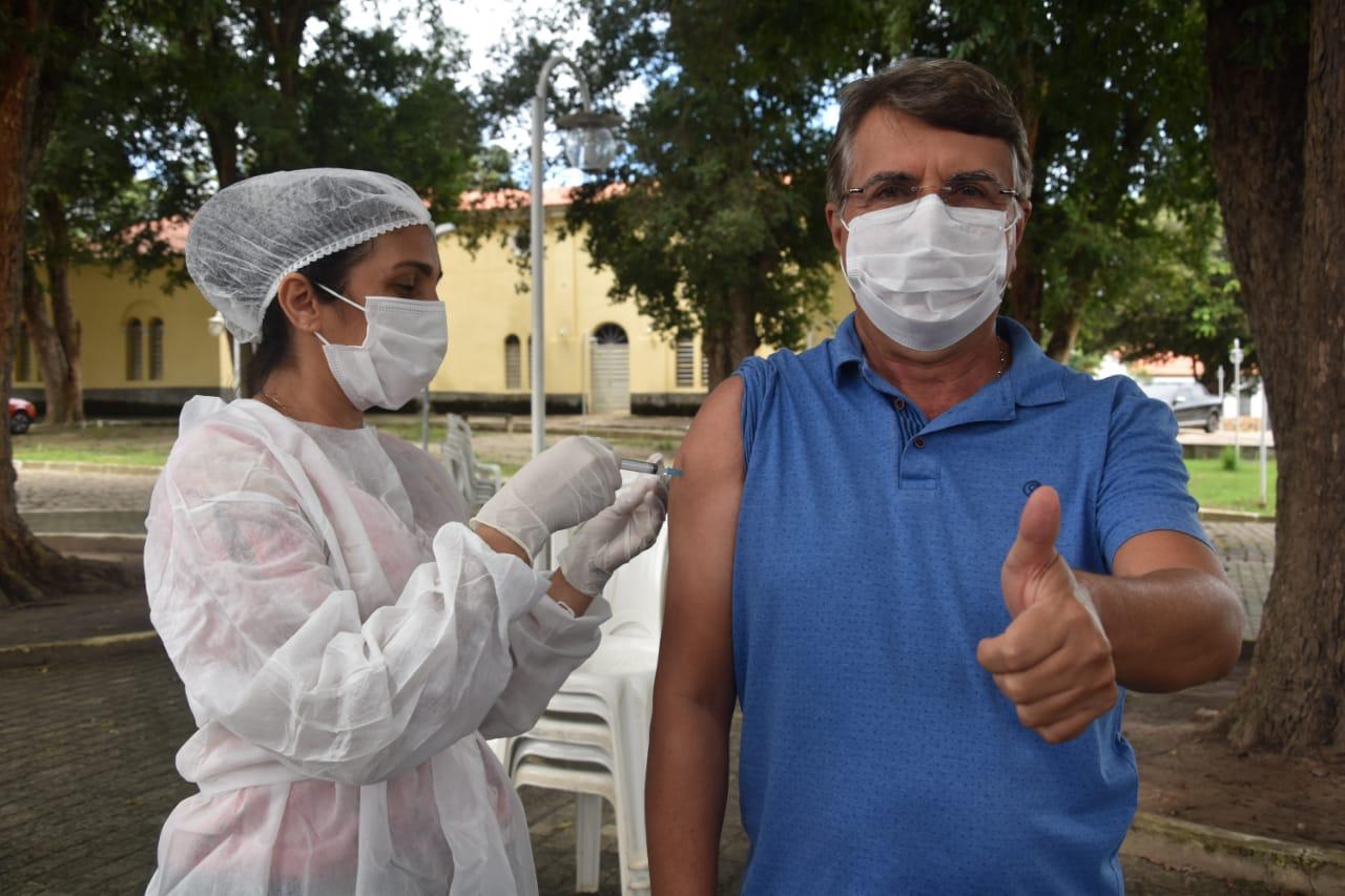 Prefeitura de Monsenhor Gil saúda seus “Super Heróis”, os enfermeiros - Imagem 2