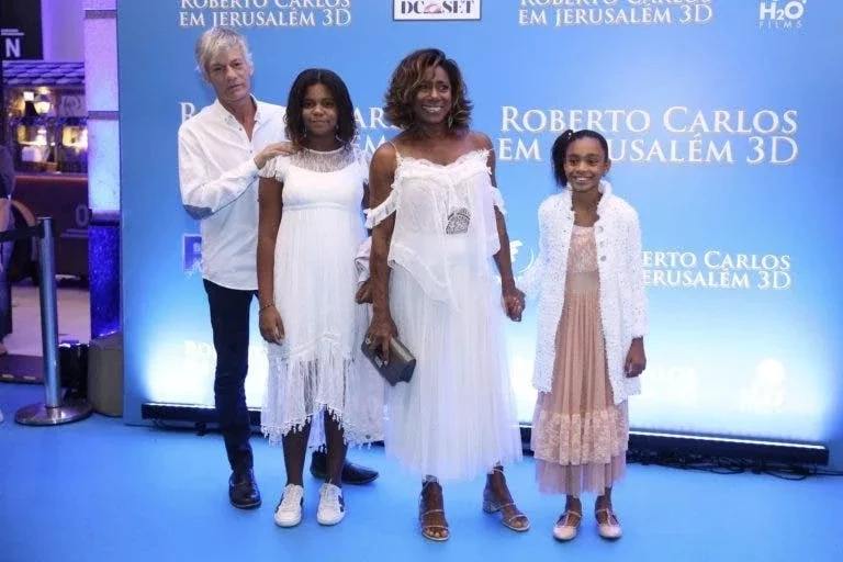 Discreta: saiba mais sobre idade, filhas e o namorado de Glória Maria - imagem 39741