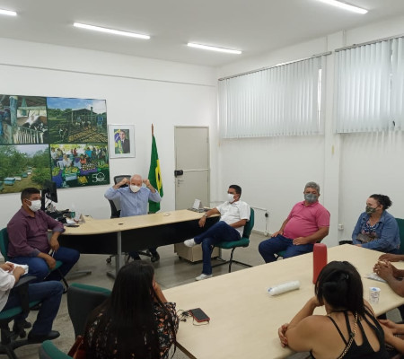 Prefeito participa de audiência pública sobre benefícios no INCRA-PI 