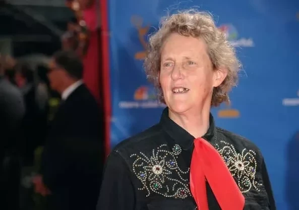 Veja 7 famosos que têm autismo e você nem imaginava - imagem 40051