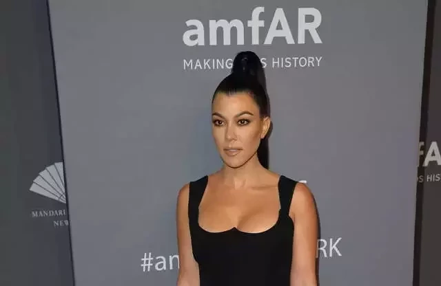 Veja celebridades que turbinaram os seios com silicone - imagem 40301