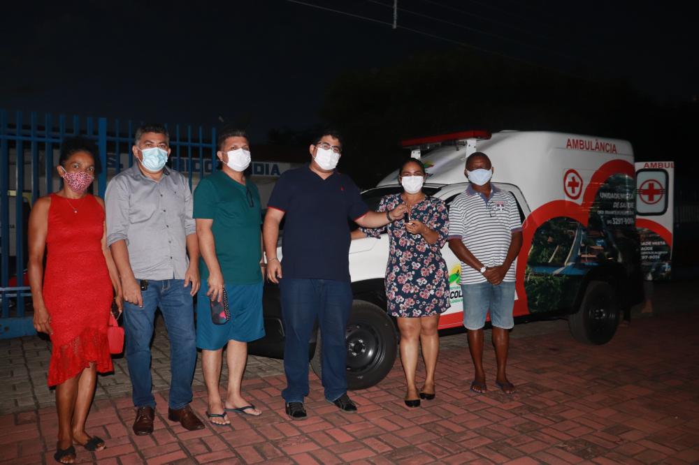 Prefeito Ítalo Alencar entrega Ambulância adquirida com Recursos Próprios - Imagem 2