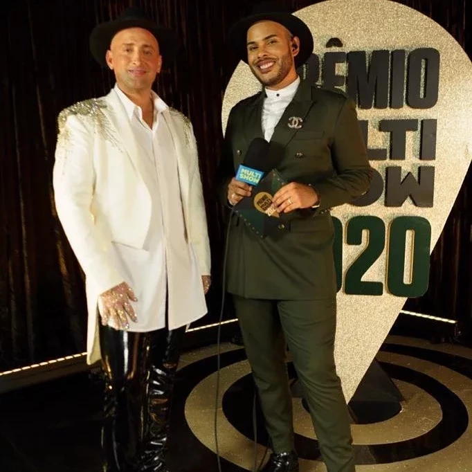 Famosos lamentam a morte do ator Paulo Gustavo