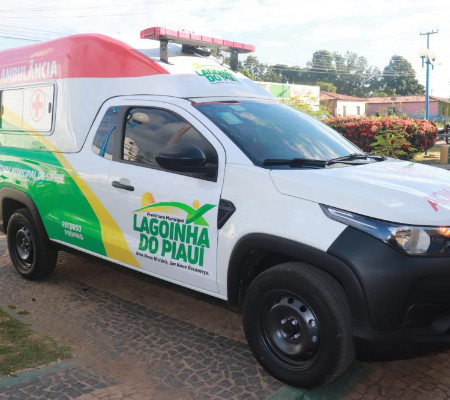 Prefeita Kelly entrega Nova Ambulância adquirida com Recursos Próprios