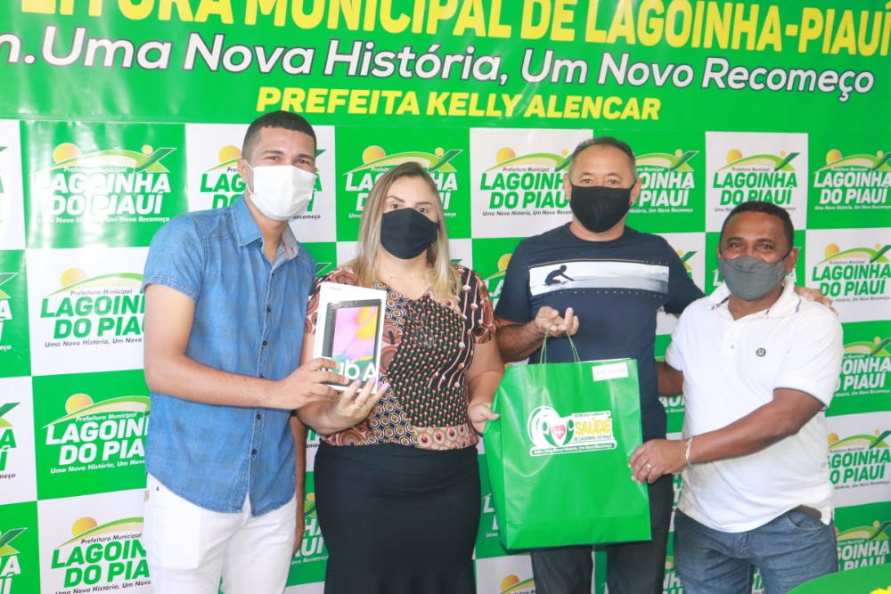 Prefeitura de Lagoinha entrega Tablets para ACS do Município - Imagem 3