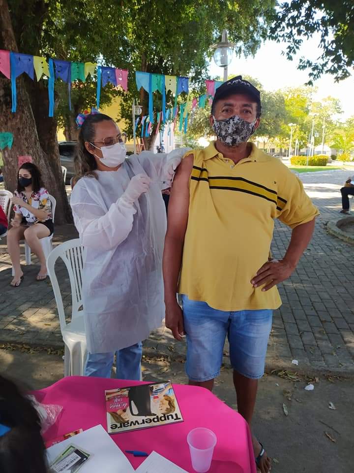 Arraiá da vacinação contra a Covid-19 em Monsenhor Gil - Imagem 12