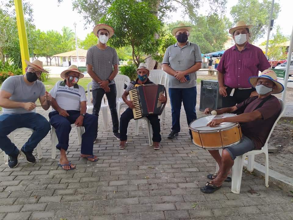 Arraiá da vacinação contra a Covid-19 em Monsenhor Gil - Imagem 1