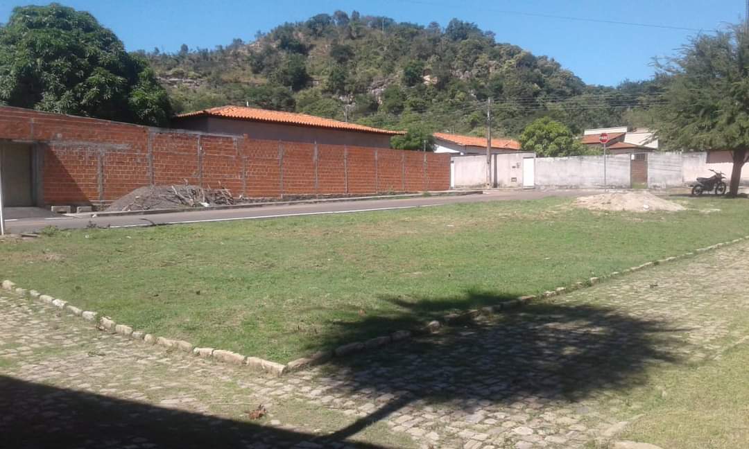 Prefeito João Luiz mantendo sua marca de cidade limpa em Monsenhor Gil - Imagem 7